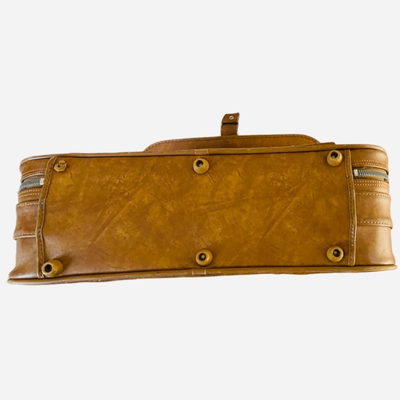Vintage 1978 American Tourister  Inc. 100% Leather Brown Suitcase (Carry-On) - Picture 9 of 17